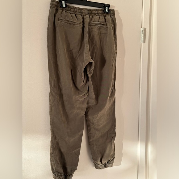 Tread & Supply army green light jogger - Picture 5 of 6